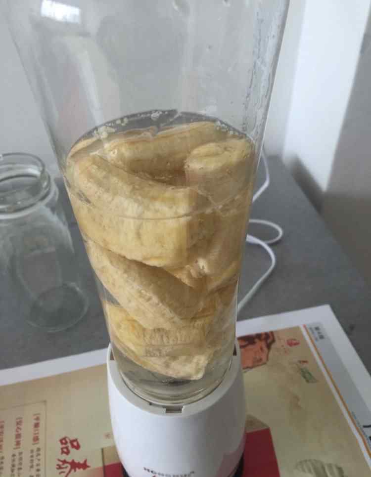 香蕉汁怎么榨好喝 香蕉汁的家常做法 香蕉汁做法及配料