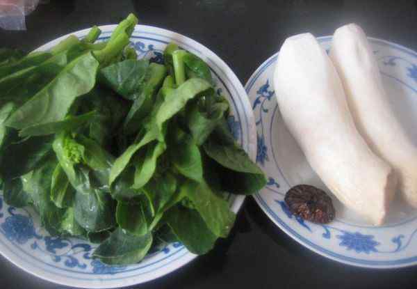 油菜花怎么做好吃 油菜花烩双菇怎么做好吃 油菜花烩双菇食谱简单做法