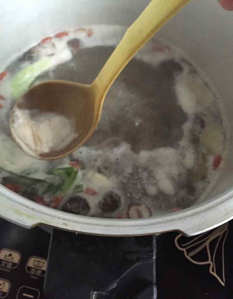 煮牛肉汤 清炖牛肉汤做法和配方 清炖牛肉汤食谱做法大全