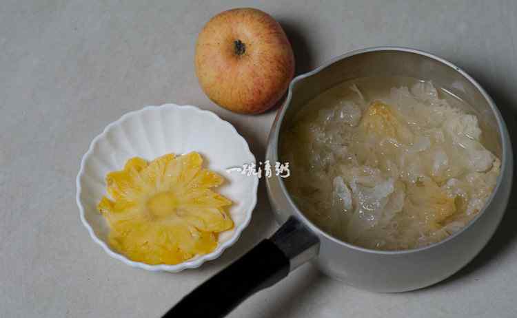 白木耳的做法大全 水果花茶怎么做好吃 水果花茶做法及配料