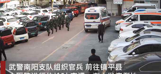 挺身而出！河南武警体检时跪地救昏倒老人 现场这一幕引网友点赞