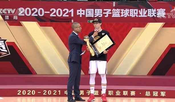 胡明轩夺得CBA总决赛MVP 这意味着什么?