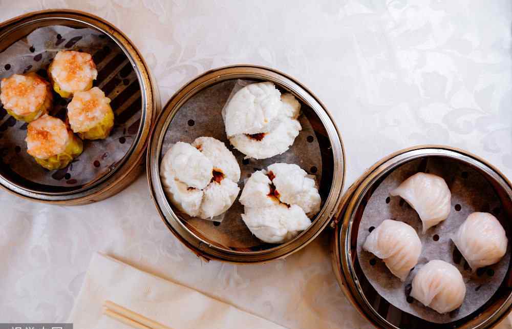 土豆淀粉饺子皮的做法 水晶饺子好吃不会做？试试婆婆用了十几年的配方，个个晶莹剔透