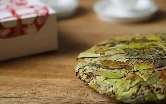 福鼎白茶属于什么茶 福鼎白茶的荒大叶到底是什么样的茶？能让喝过的人恋恋不忘？