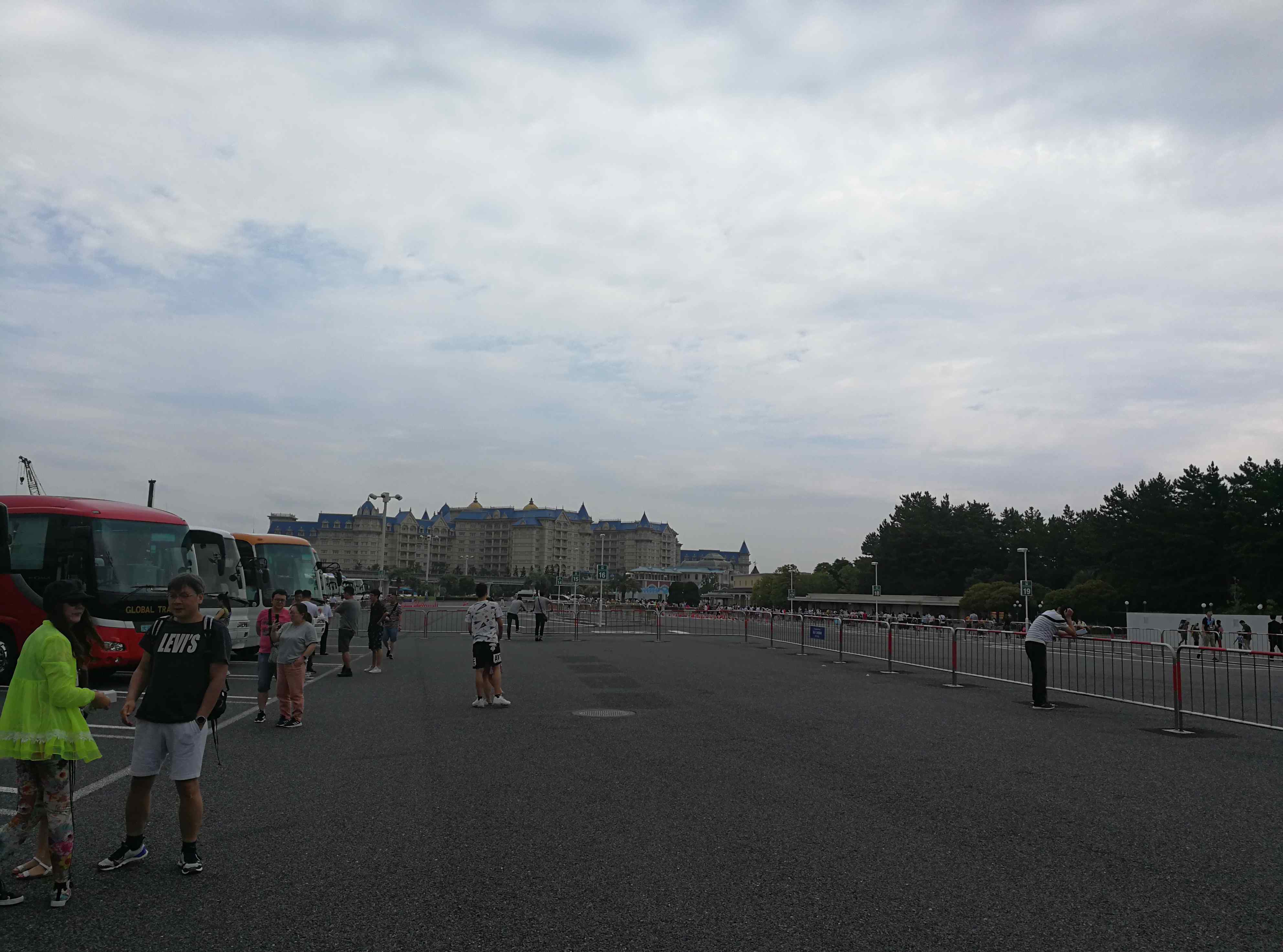 存款保险制度50万 在银行不同网点各存款50万，银行倒闭银行存款保险赔偿多少钱？
