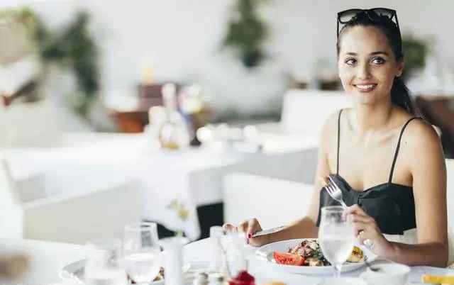 轻断食每天500卡食谱 轻断食食谱：掌握简单这4点，5个月瘦20斤，很简单