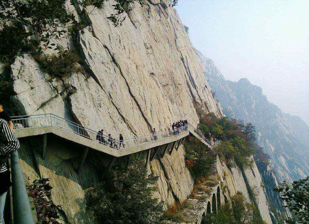 黄山在哪 五岳归来不看山，黄山归来不看岳，那么黄山到底厉害在哪里？