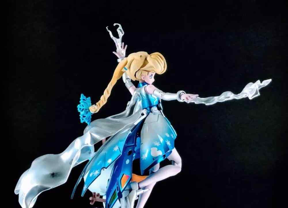 冰雪女王2 听说冰雪奇缘2上映了？看她身一变成冰雪女王艾莎