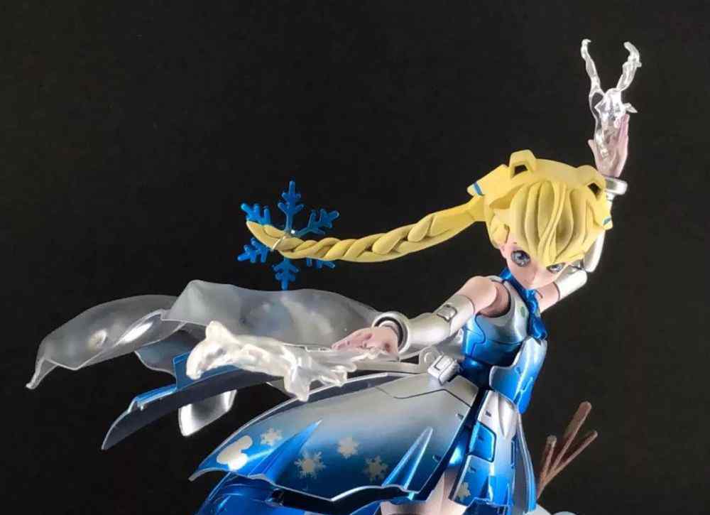 冰雪女王2 听说冰雪奇缘2上映了？看她身一变成冰雪女王艾莎