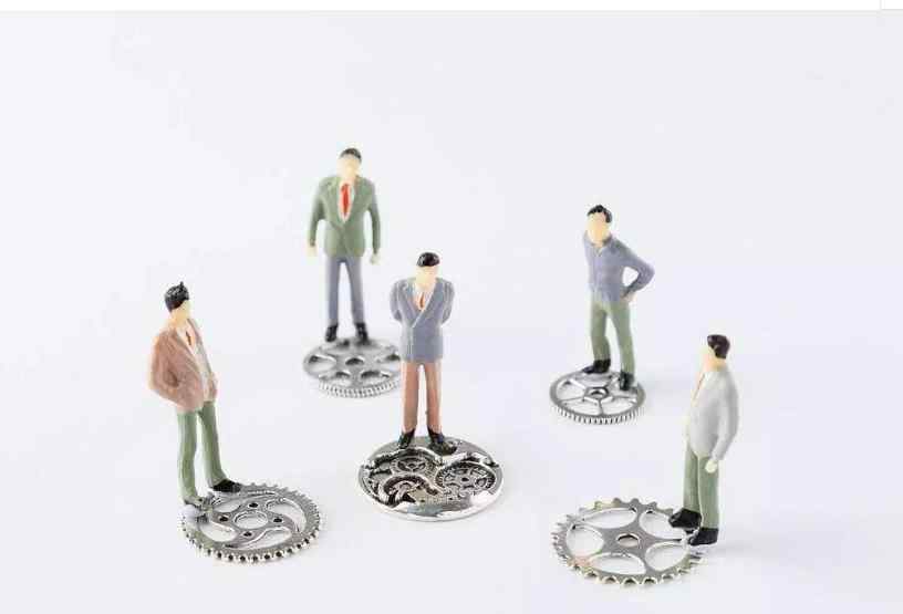 泰勒科学管理 泰勒式科学管理，但是部门职责划分过度细致会怎样？