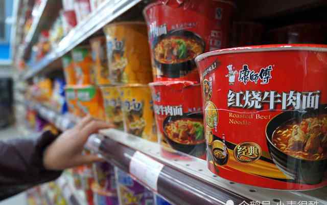 今麦郎红烧牛肉面 康师傅、统一、今麦郎、白象，谁才是方便面之王？看完恍然大悟！