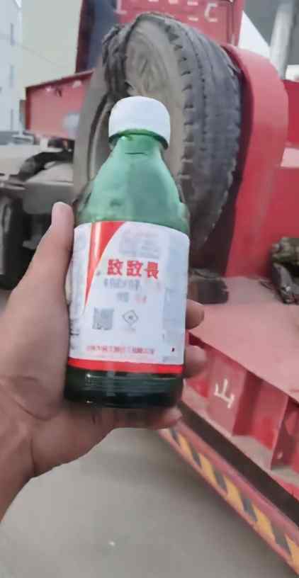 货车司机被交警处罚后喝农药 山东郓城回应：执法合规