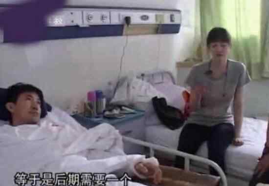 李小冉事件 鄢颇为什么被砍 鄢颇被砍事件真相