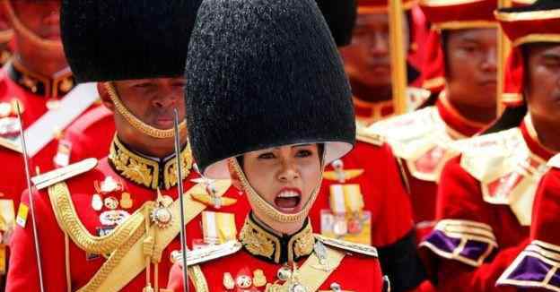 代生王妃 泰国新王妃上任86天被废，是风流国王变心还是女方太大胆？