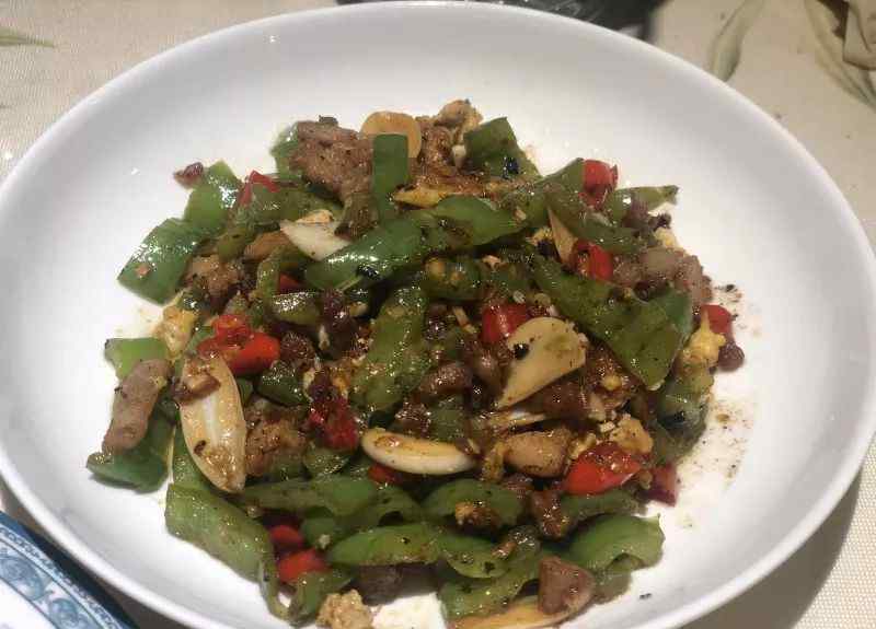 易家乐 唯有美食与你不可辜负，快来票选你心里的专业吃货节评审