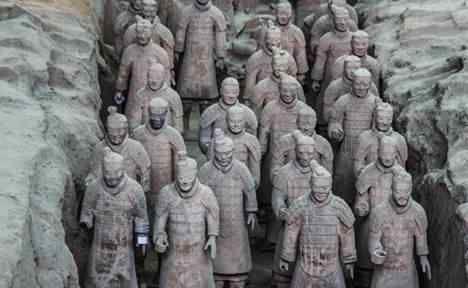 秦兵马俑的图片 秦兵马俑坑里也有左撇子