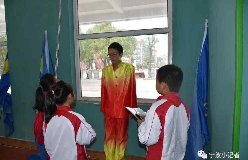 沈嘉敏 记北仑中学30年庆典采访活动