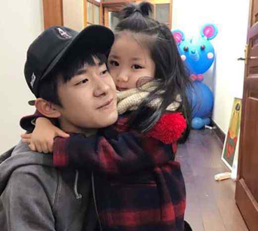 放开我北鼻小葱花 放开我北鼻小葱花下车内幕