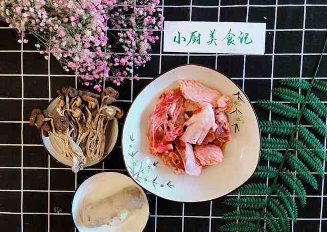 清炖鸭汤 炖老鸭汤时，多数人不知道正确步骤，难怪腥味重，肉不香