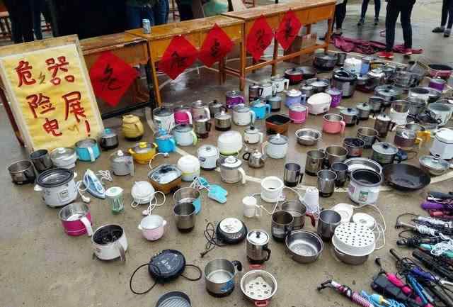 宿舍养鳄鱼 大学宿舍搜出的“奇葩”违禁品，麻将不算啥，居然还有比养鳄鱼更可怕的！文章配图