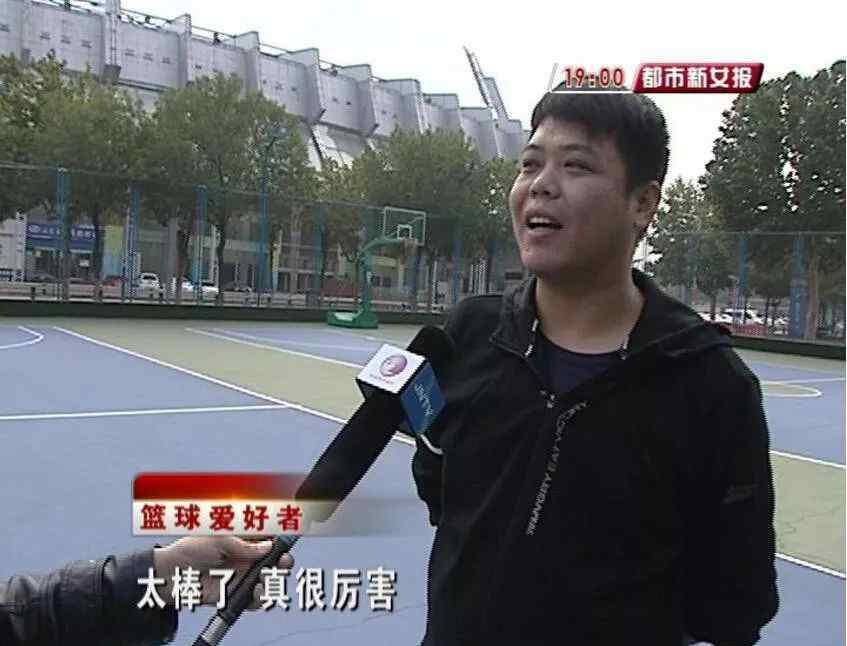 李春富 济南球场上的“老炮”，91岁老人还能打篮球
