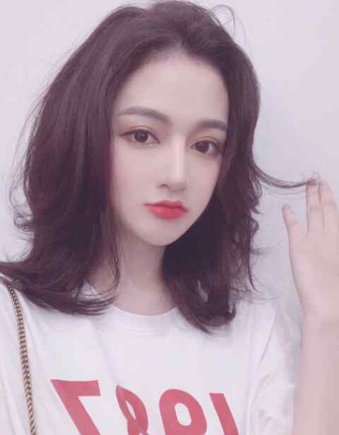 年轻人心脏突然疼一下 女孩子心脏突然“刺痛”一下，多半是这3原因，女票：别吓我