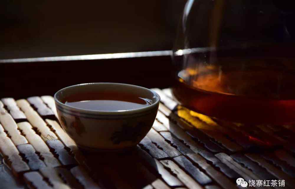 红尘万里 红尘万里，持此一叶