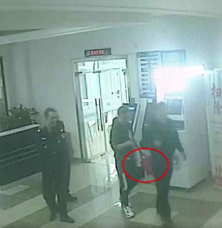 新型防盗门窗 装了防盗窗还是被偷！小心这种新型手法，沪上已有10多户人家遭窃
