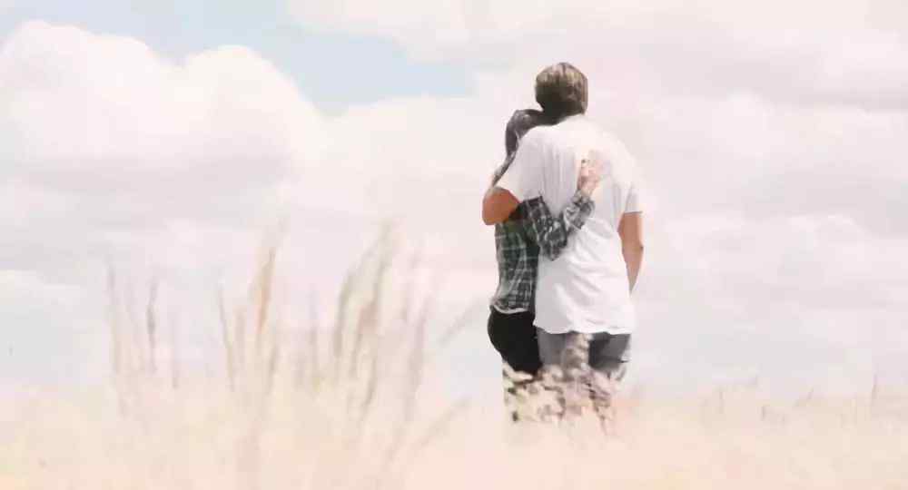 今夜我需要你的爱 最近很火的英文歌《I need your love》超级好听！