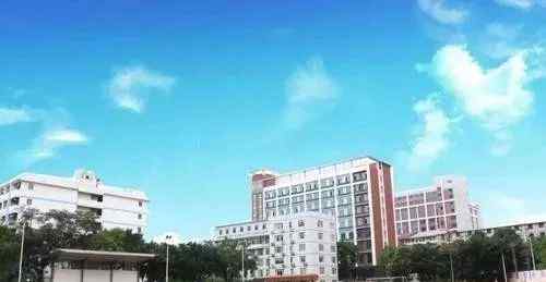 高铁乘务员学校有哪些 湖南单招高铁乘务员哪个学校好？