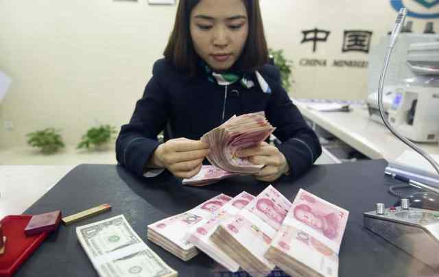 一百美金等于多少人民币 目前100美元和100英镑分别能兑换多少人民币？美元和英镑之间呢？