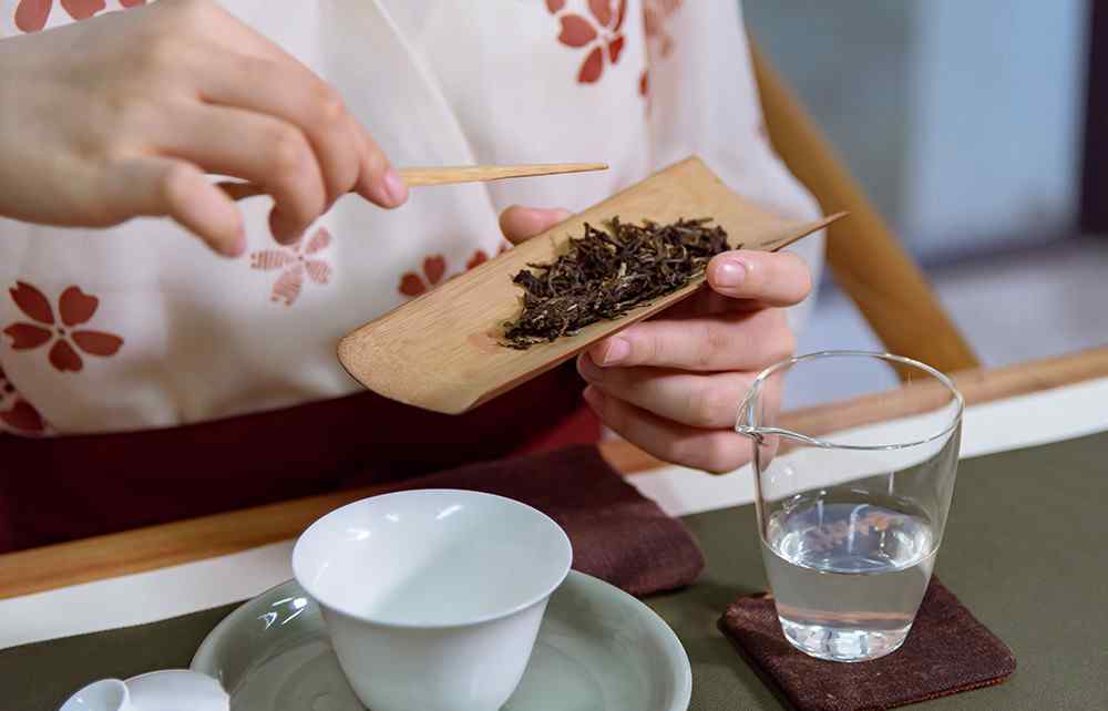 乌龙茶是红茶还是绿茶 红茶、绿茶、乌龙茶，你知道第几泡最好喝么？
