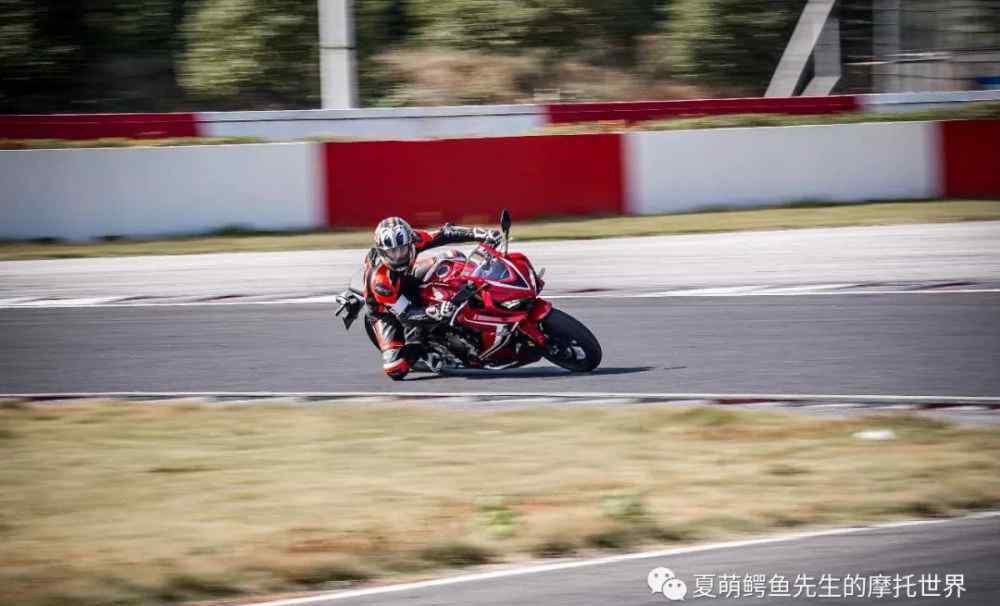 本田cbr650 本田CBR650R，如今最适合街道的运动型摩托车