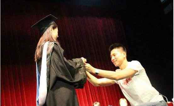 演员王雷 最干净女演员！王雷追她7年等她毕业，婚后从不拍吻戏