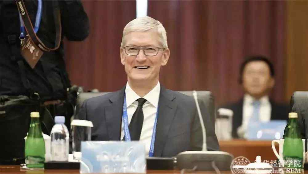苹果公司总裁 苹果公司CEO库克在清华有了新职务