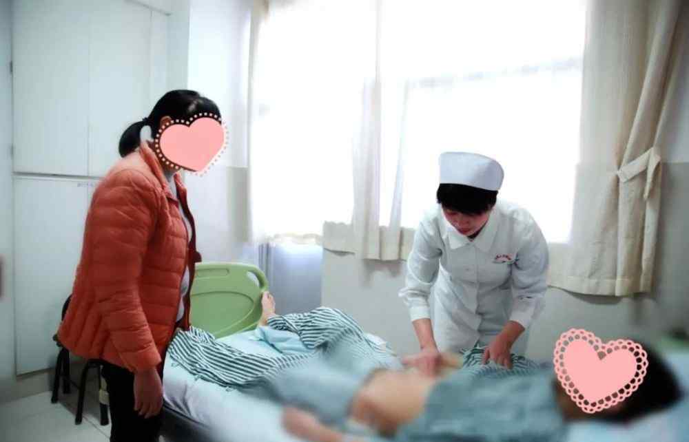 董姑娘 病人口中的“董姑娘”，同事心中的“懂事长”，她的事迹让人心生敬意！