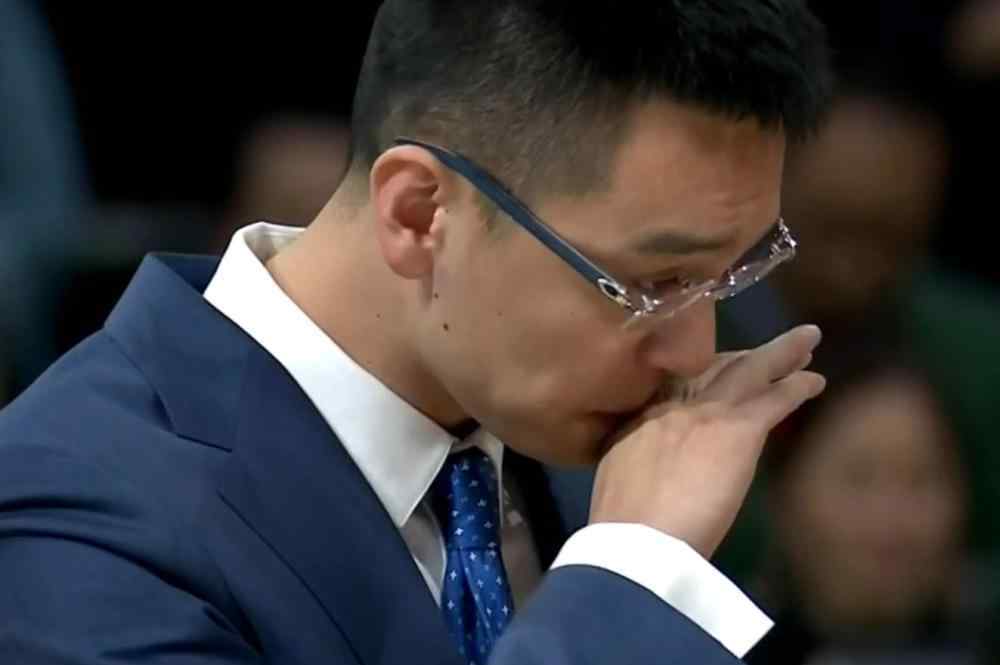 转身不说再见 致敬杨鸣，韩德君：转身不说再见！女球迷：我从山西来看你！