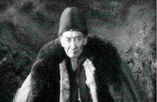 张乐山 他是“座山雕”的原型，靠三样绝活成为土匪头子，最终死得很凄惨