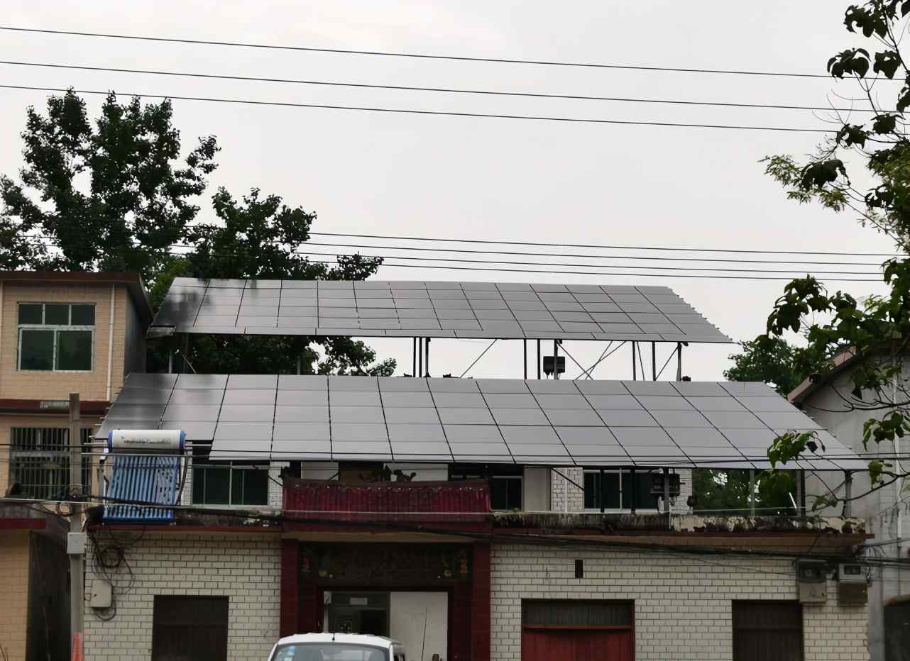 河南一村民安装屋顶光伏发电设备后 每月电费收入两三千元：像领养老金
