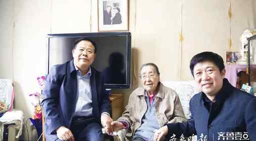 孔子嫡孙 孔子第77代嫡孙女孔德懋看到这些老照片，格外亲切