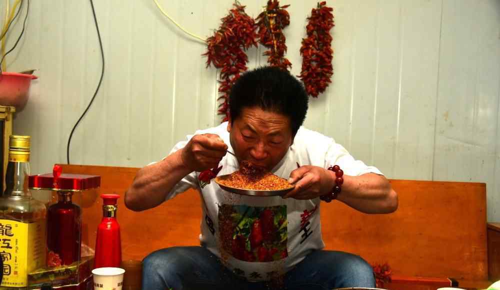 中国辣王输了 谁还记得那个挑战吉尼斯纪录的中国辣王？如今的他却沦落到让人心疼的地步