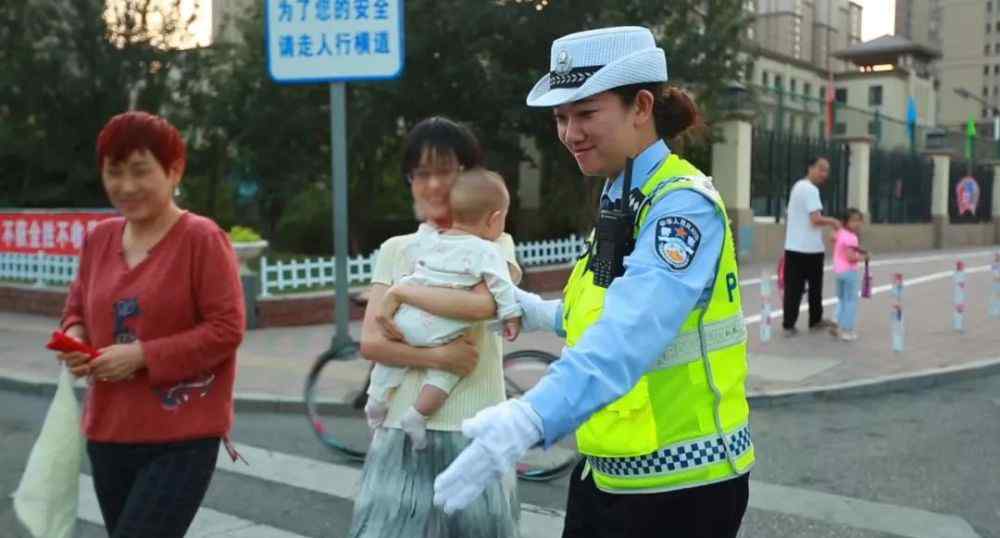 李明霞 铿锵玫瑰李明霞