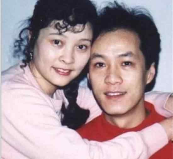 冯远征老婆 冯远征和老婆梁丹妮近照