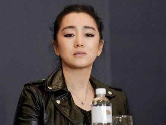 巩俐金马奖 巩俐拒绝金马奖颁奖事件始末 巩皇耍大牌被赞文章配图