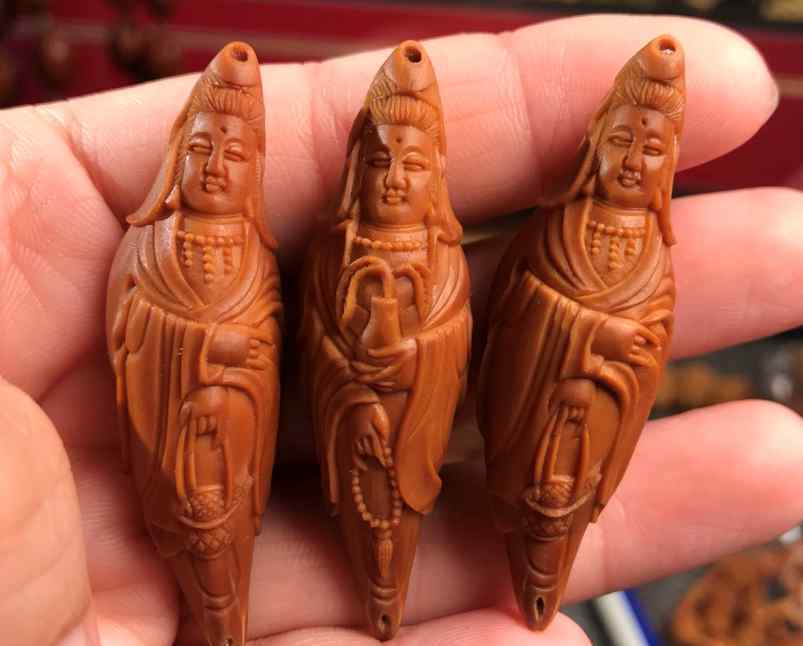 女性阴橄榄核 女性也可以带橄榄核，适合女性戴什么样的款式和题材呢？