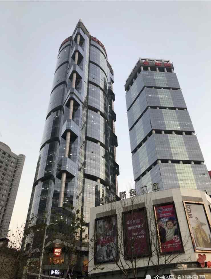 上海金融中心大厦 陆家嘴金融中心三大高楼叫什么属于上海那个区有什么好玩的