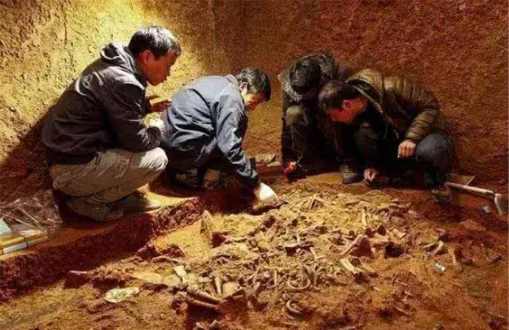 楚幽王墓 河南一古墓被光顾数次，陪葬品却一件不少，专家：造墓者是个高手