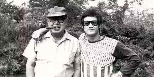 飞渡卷云山 与李小龙斗殴，和成龙交恶，昔日影坛大哥走向没落，终凄冷离世