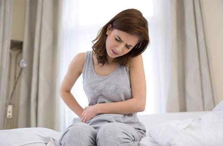来月经能不能洗头 女孩子来“大姨妈”不能洗头？妇科医生：这3件事才是“禁忌”文章配图