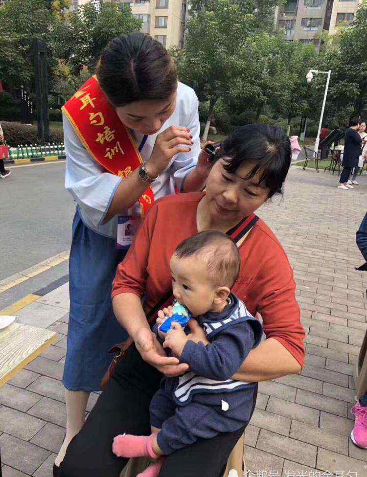 耳朵堵塞感 采耳连锁店之耳朵有堵塞感怎么办